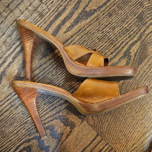 Bebe Women's Brown Leather Heels - Picture 9 of 10